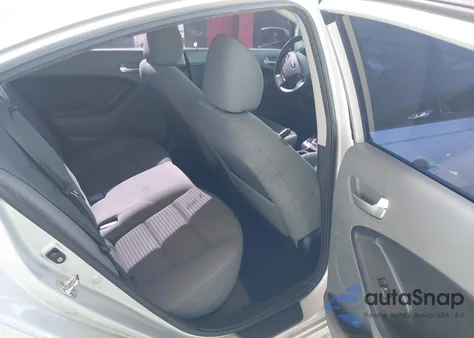 2018 Kia Forte Lx from USA, damaged, VIN 3KPFL4A79JE249877